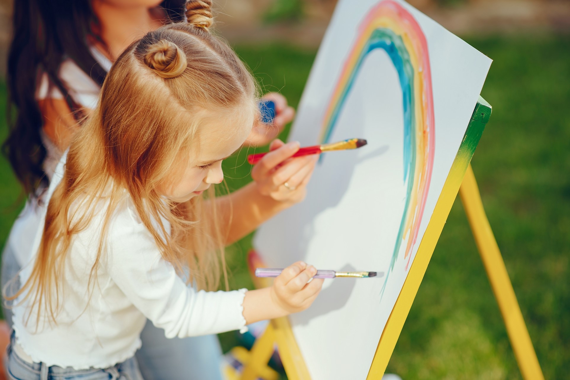 kids painting and drawing 