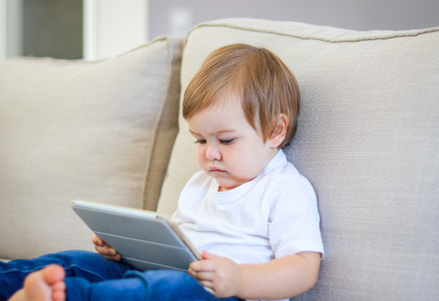 Exposure To Tech, When Is The Right Time For Your Kids